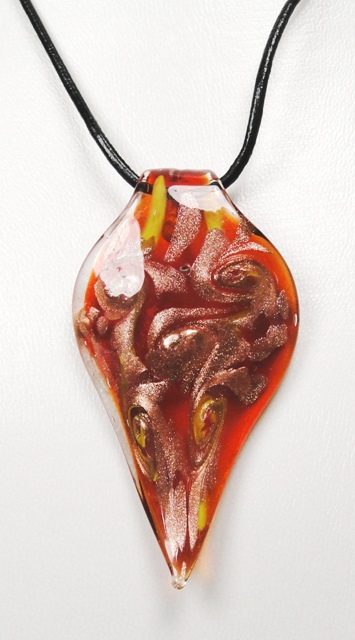 Pendentif verre MURANO feuille pointue rouge transparent cuivré