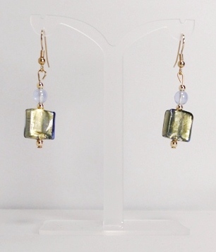 Boucles d'oreilles verre MURANO pendantes carré doré poudré bleu