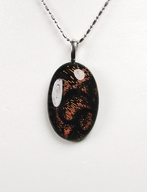 Pendentif verre dichroïque MURANO ovale noir orange irisé