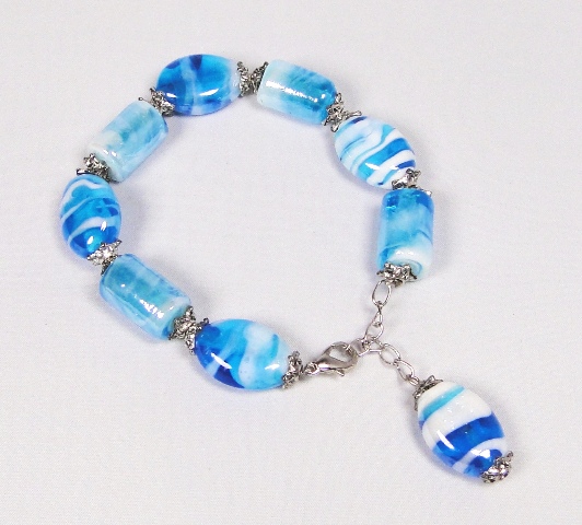 Bracelet fermoir verre FACON MURANO ovale cylindre blanc bleu
